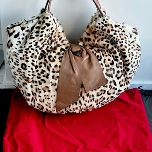 Valentino Garavani Authenticated handbag.